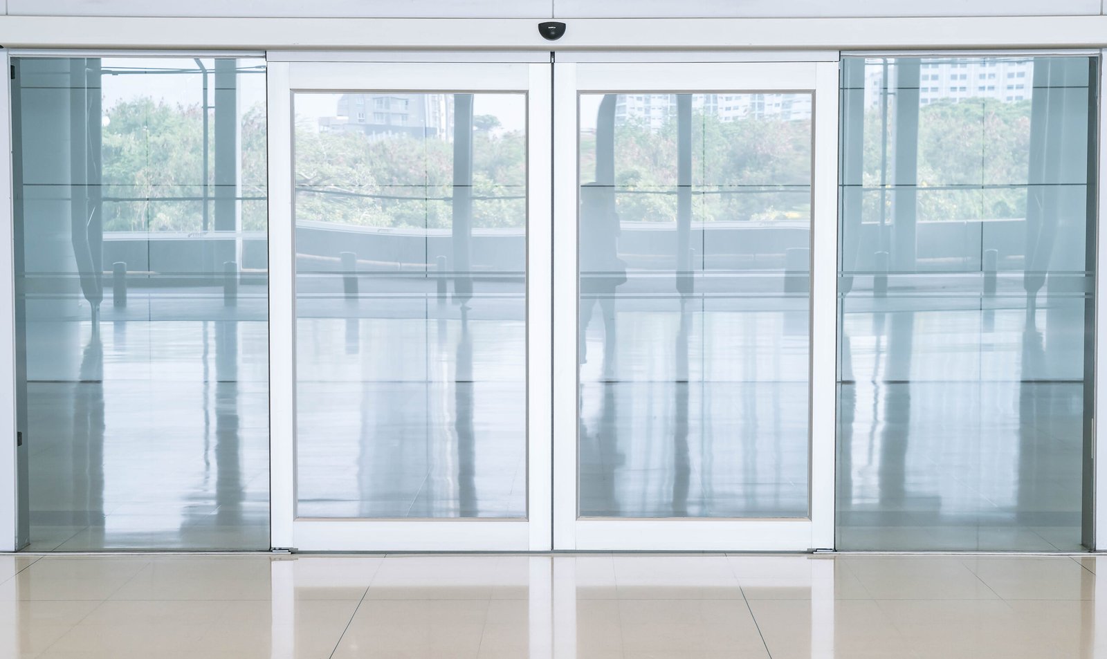 Aluminum door repair